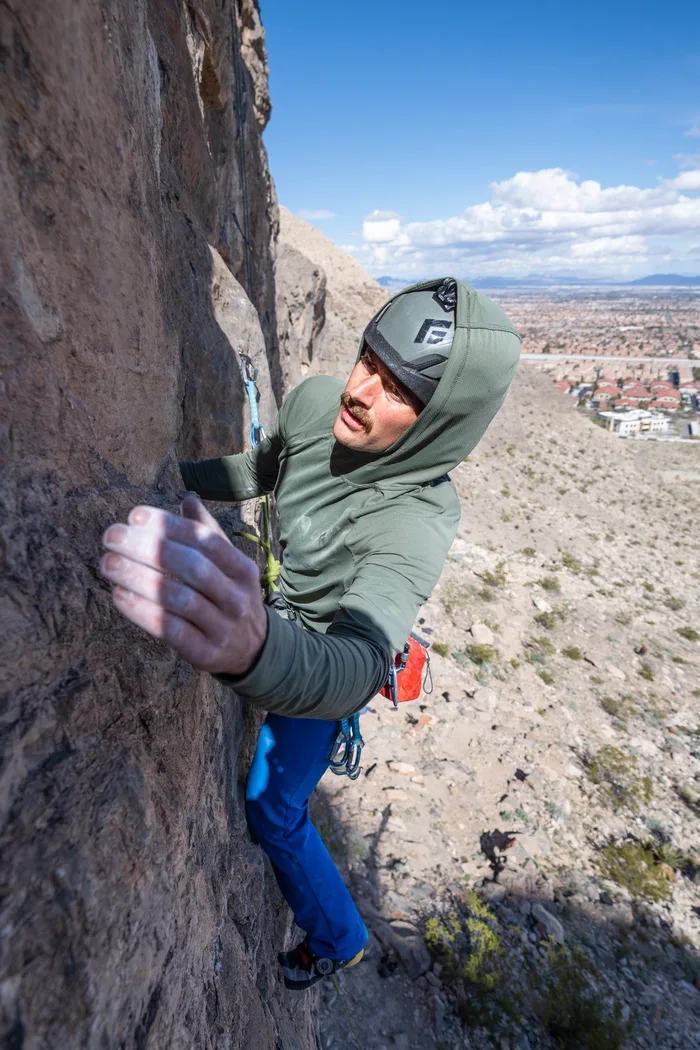 Philip Setter leading a desert limestone climb